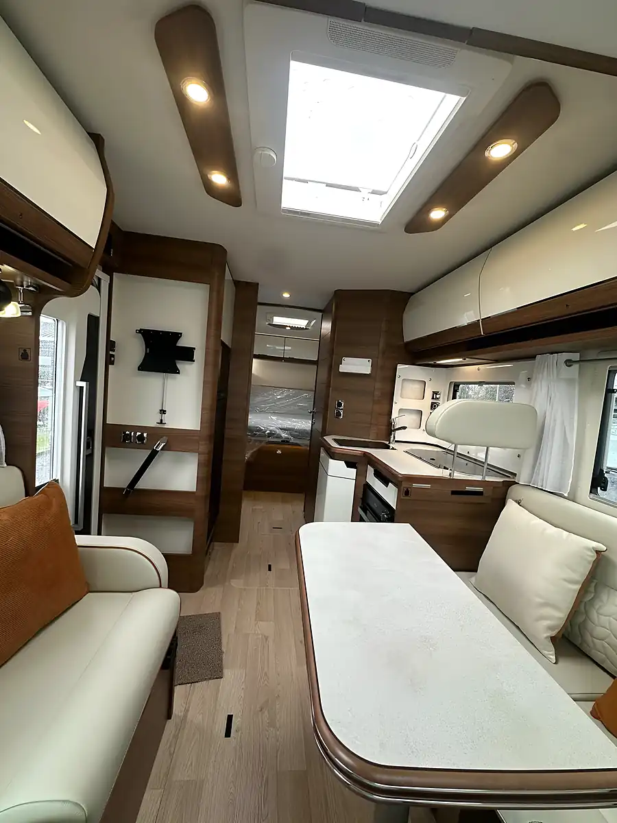 Used 2025 Rapido a-Class 8096DF Ultimate Line - Interior and Exterior details 15