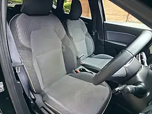 Used 2025 Renault Captur Techno Black - Interior and Exterior details 11