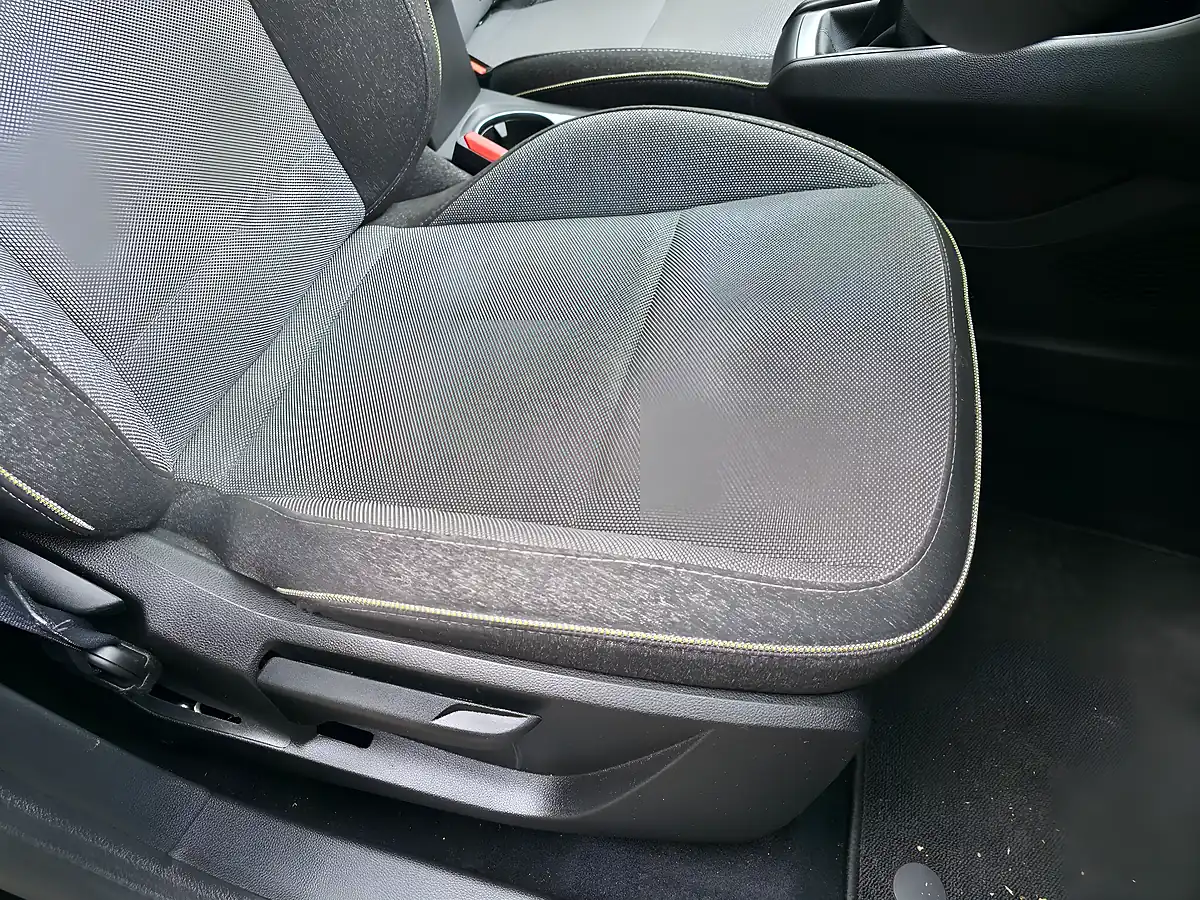 Used 2025 Renault Captur Techno Black - Interior and Exterior details 19
