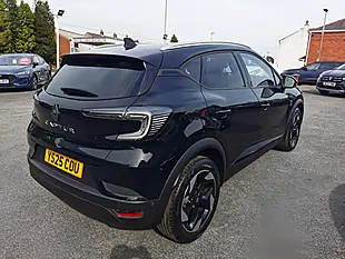 Used 2025 Renault Captur Techno Black - Interior and Exterior details 6