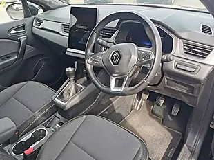 Used 2025 Renault Captur Techno Black - Interior and Exterior details 7