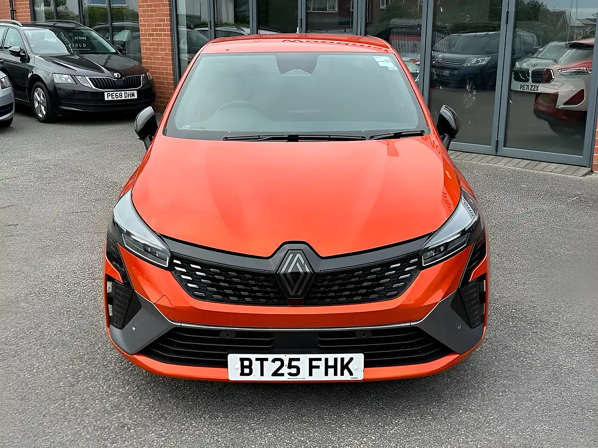 Used 2025 Renault Clio Esprit Alpine Valencia Orange - Interior and Exterior details 2