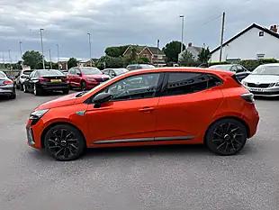 Used 2025 Renault Clio Esprit Alpine Valencia Orange - Interior and Exterior details 9