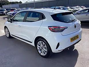 Used 2025 Renault Clio Evolution Glacier White - Interior and Exterior details 2