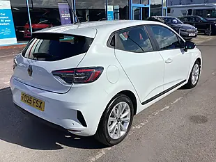 Used 2025 Renault Clio Evolution Glacier White - Interior and Exterior details 4