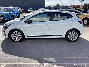 Used 2025 Renault Clio Evolution Glacier White - Interior and Exterior details 9