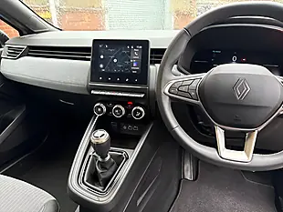 Used 2025 Renault Clio Techno Ceramic Grey - Interior and Exterior details 15