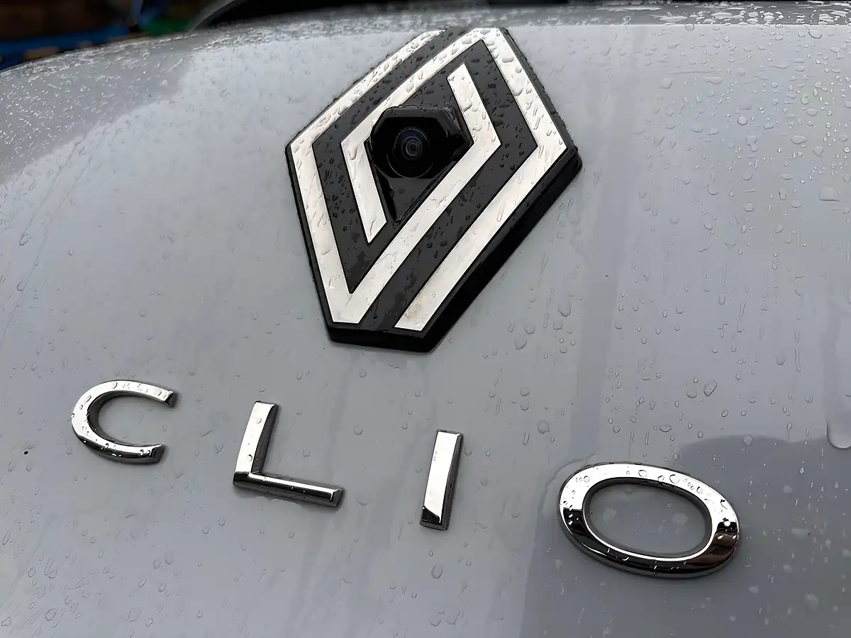 Used 2025 Renault Clio Techno Ceramic Grey - Interior and Exterior details 19