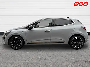 Used 2025 Renault Clio Techno Ceramic Grey - Interior and Exterior details 4