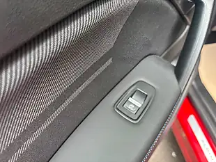 Used 2025 Renault Symbioz Iconic Esprit Alpine Red - Interior and Exterior details 13