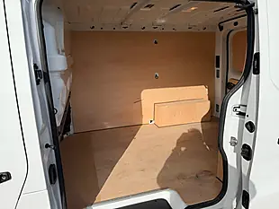 Used 2025 Renault Trafic Advance White - Interior and Exterior details 12