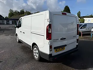Used 2025 Renault Trafic Advance White - Interior and Exterior details 6