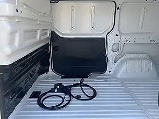 Used 2025 Renault Trafic SL30 Advance Glacier White - Interior and Exterior details 14