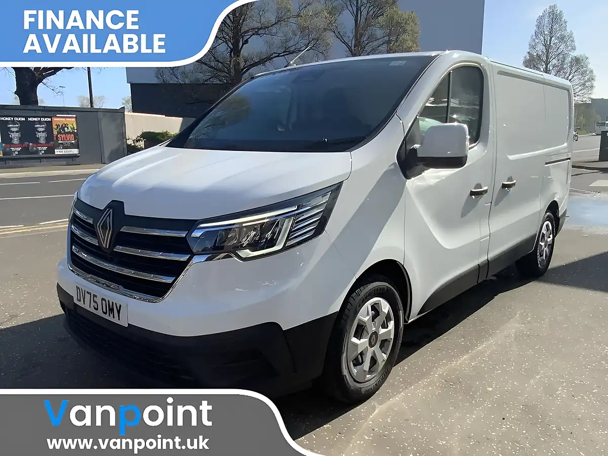 Used 2025 Renault Trafic SL30 Advance Glacier White - Interior and Exterior details 3