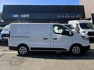Used 2025 Renault Trafic SL30 Advance Glacier White - Interior and Exterior details 8