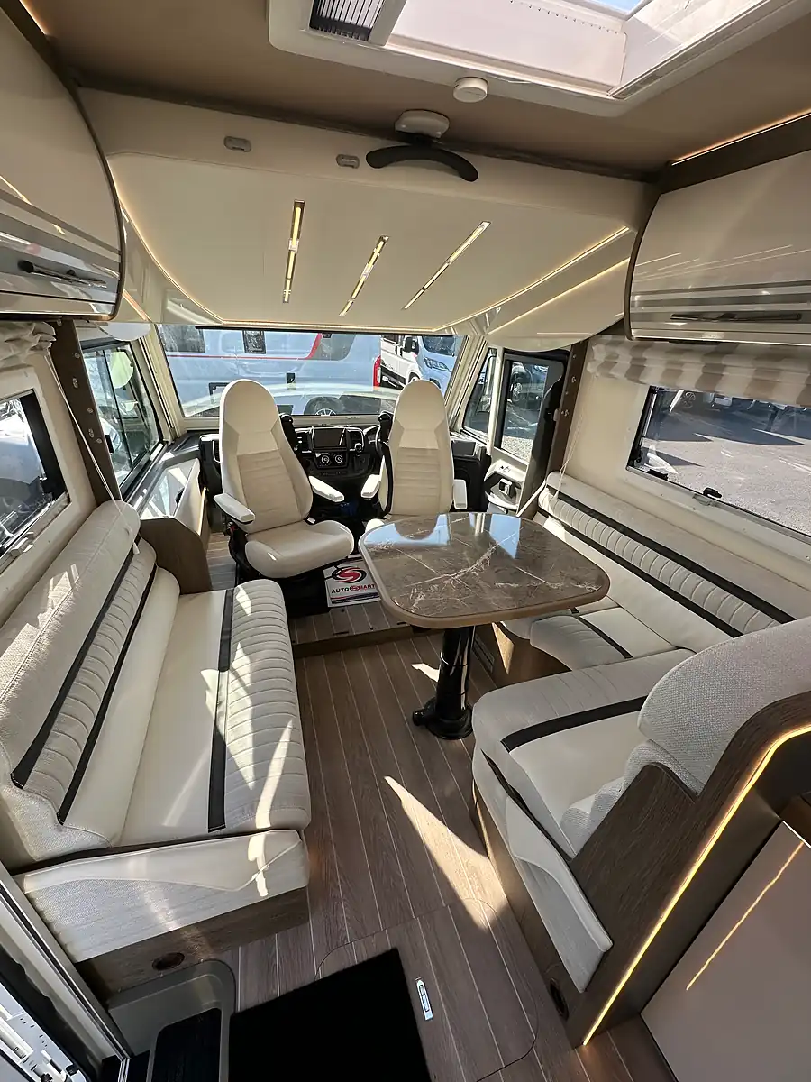 Used 2025 Roller Team Pegaso 590 - Interior and Exterior details 12
