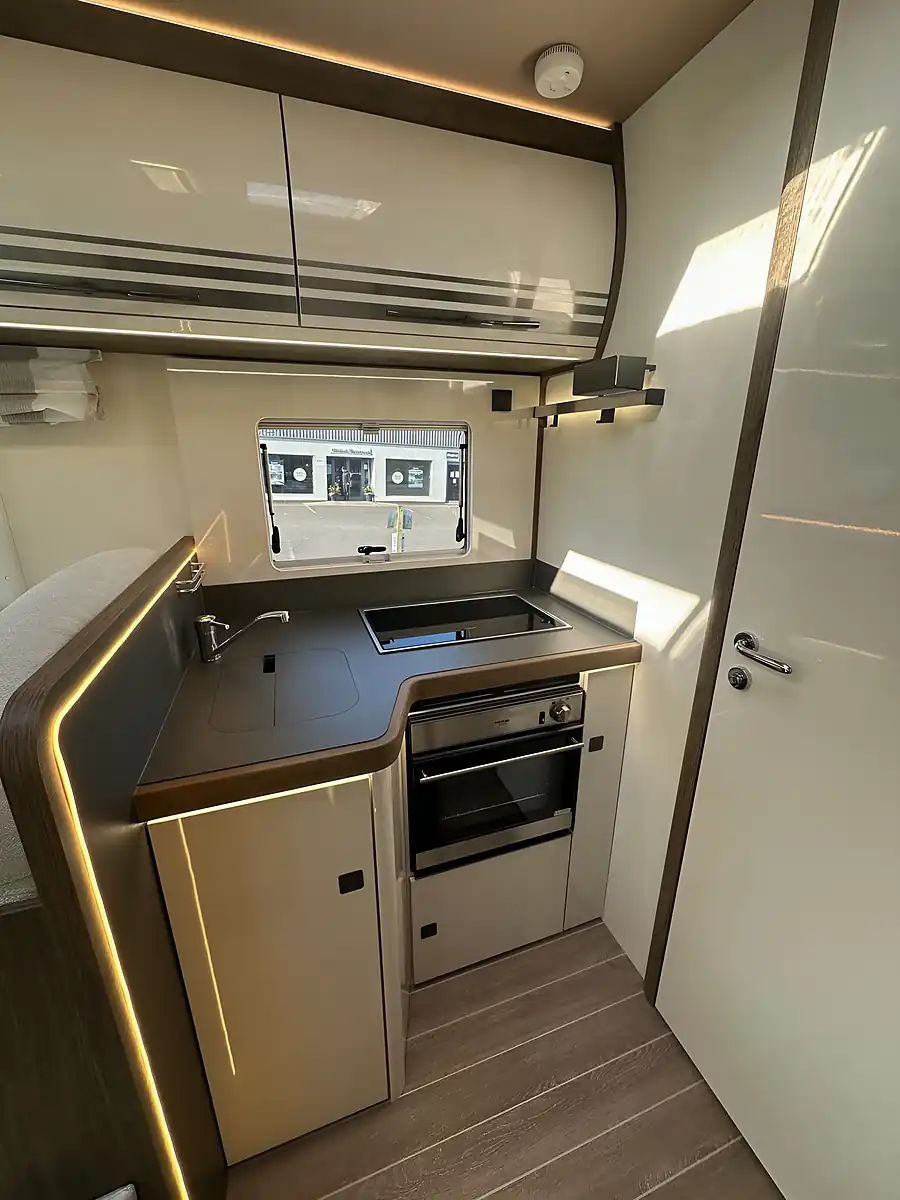 Used 2025 Roller Team Pegaso 590 - Interior and Exterior details 20