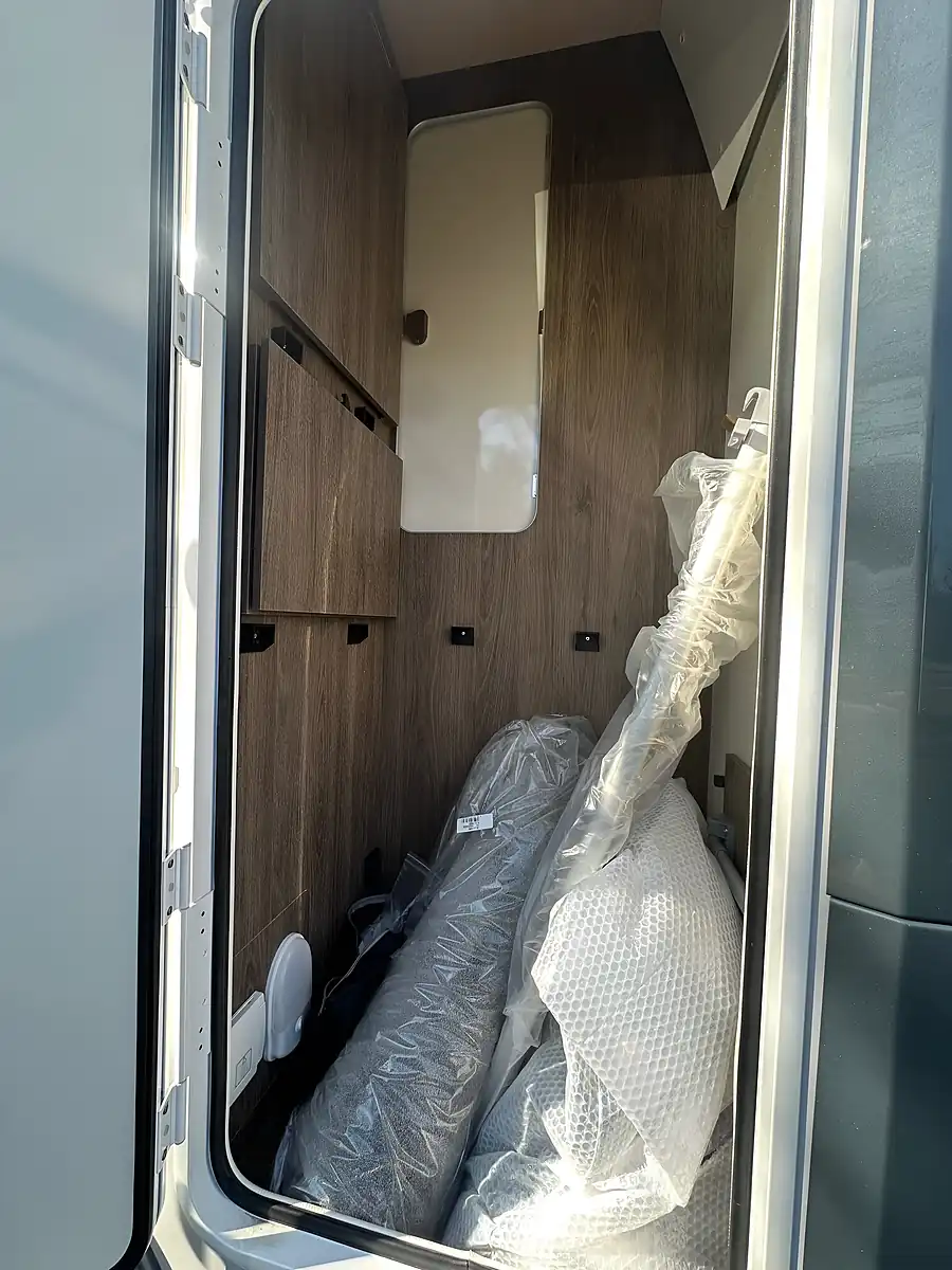 Used 2025 Roller Team Pegaso 590 - Interior and Exterior details 7