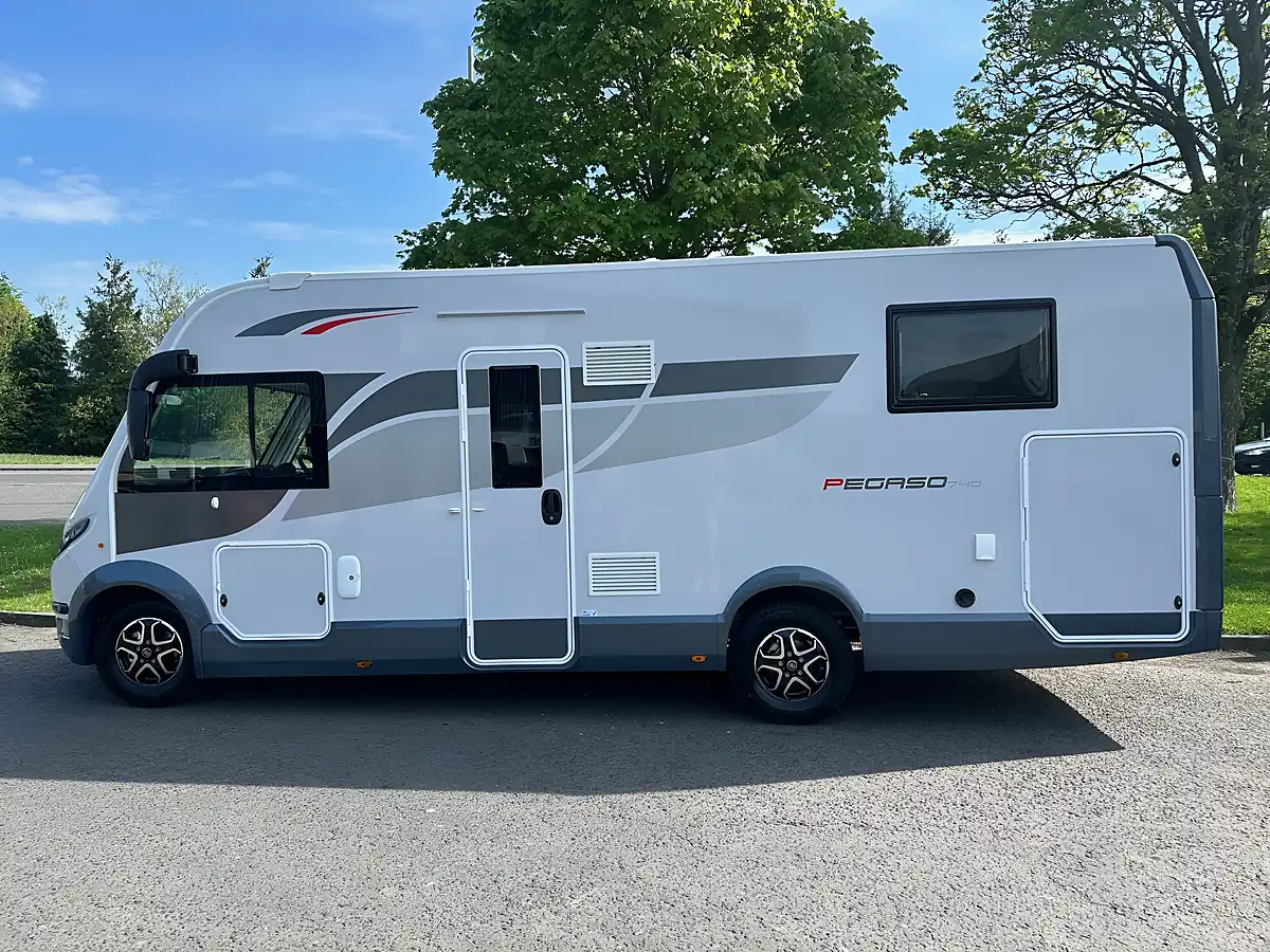 Used 2025 Roller Team Pegaso 740 a-Class - Front View