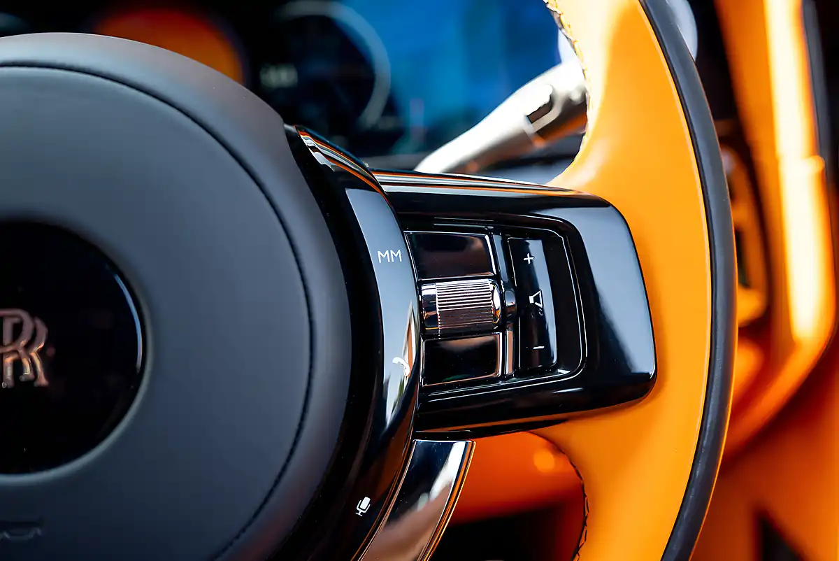Used 2025 Rolls-Royce Cullinan Silver Badge Series Ii Black Diamond - Interior and Exterior details 11