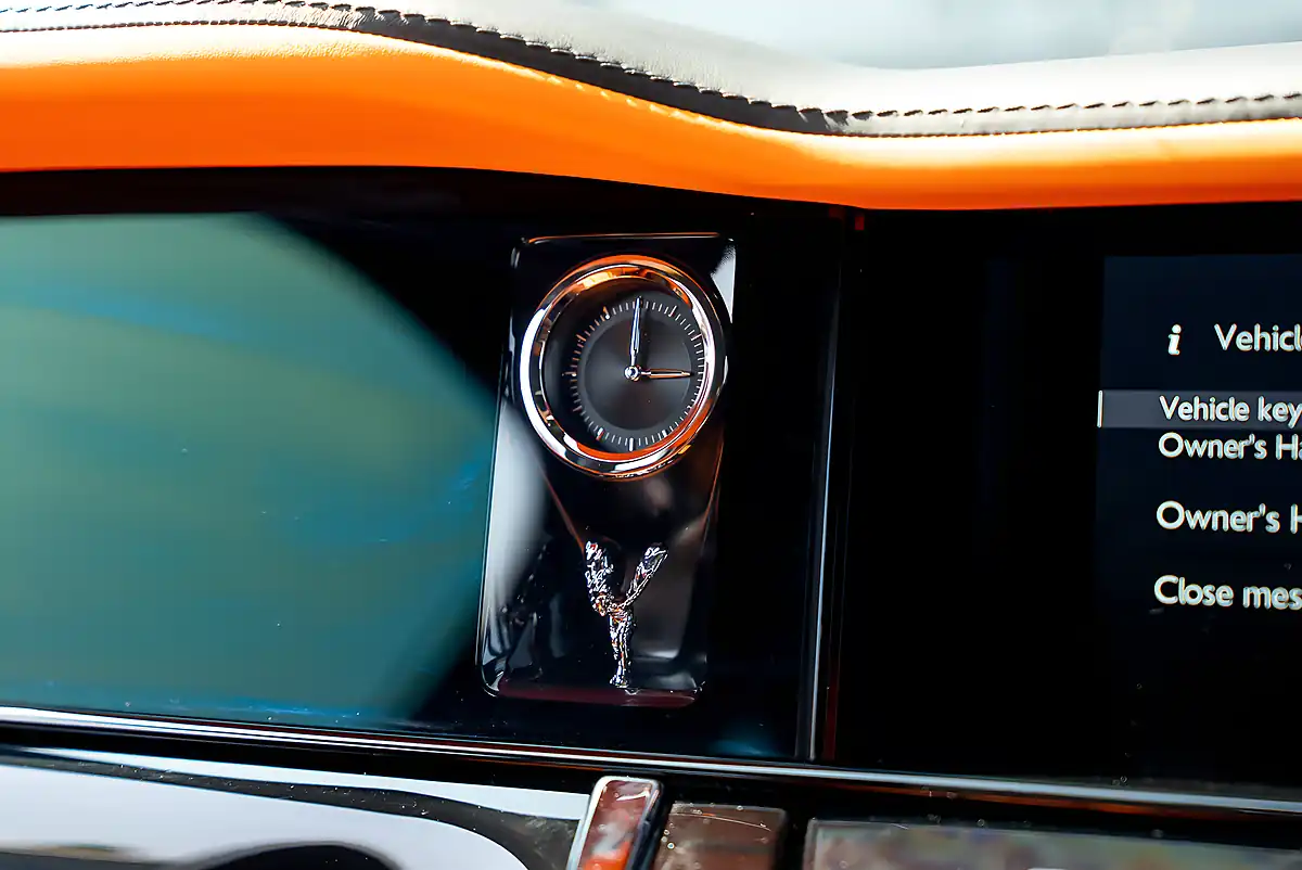 Used 2025 Rolls-Royce Cullinan Silver Badge Series Ii Black Diamond - Interior and Exterior details 15