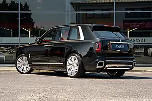 Used 2025 Rolls-Royce Cullinan Silver Badge Series Ii Black Diamond - Interior and Exterior details 3