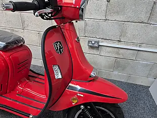 Used 2025 Royal Alloy GT125 Red - Interior and Exterior details 13