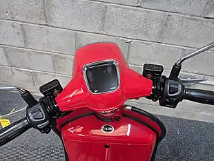 Used 2025 Royal Alloy GT125 Red - Interior and Exterior details 18
