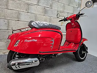 Used 2025 Royal Alloy GT125 Red - Interior and Exterior details 5