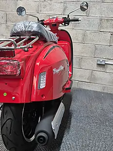 Used 2025 Royal Alloy GT125 Red - Interior and Exterior details 6