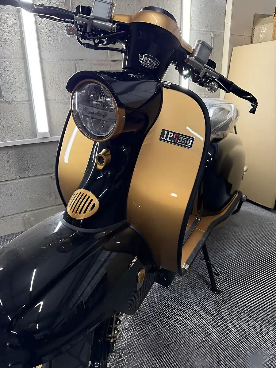 Used 2025 Royal Alloy Jps 350 Black & Gold Special Edition Black - Interior and Exterior details 14