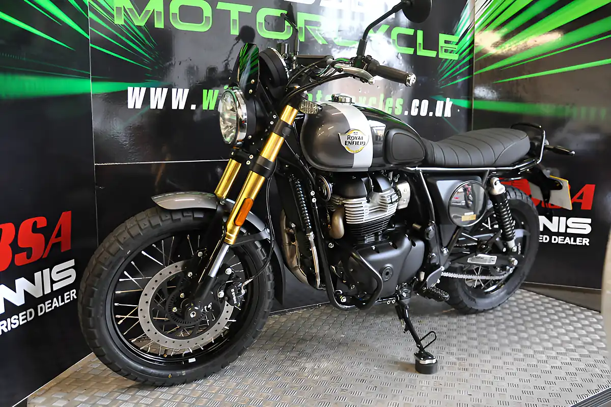 Used 2025 Royal Enfield Bear 650 Classic Black - Interior and Exterior details 2