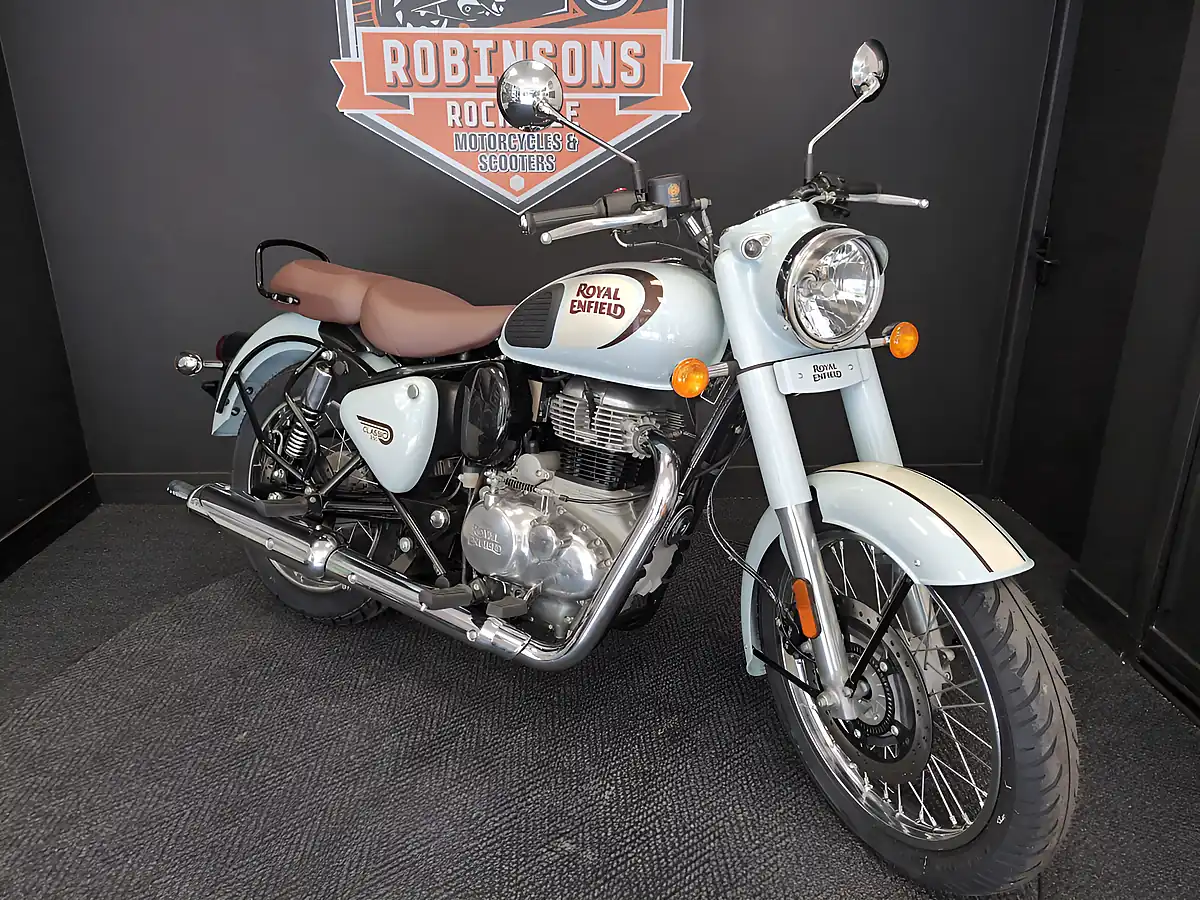 Used 2025 Royal Enfield Classic 350 Halcyon Grey Halcyon Grey - Interior and Exterior details 3