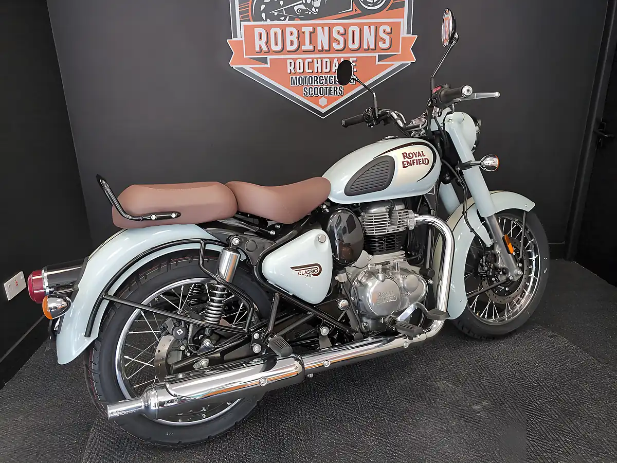 Used 2025 Royal Enfield Classic 350 Halcyon Grey Halcyon Grey - Interior and Exterior details 5