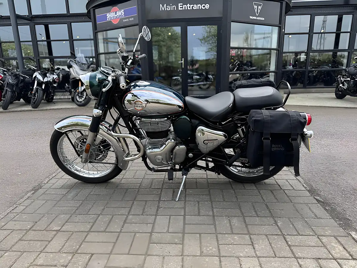 Used 2025 Royal Enfield Classic 350 Silver/Green - Interior and Exterior details 6