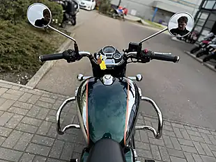 Used 2025 Royal Enfield Classic 350 Silver/Green - Interior and Exterior details 9