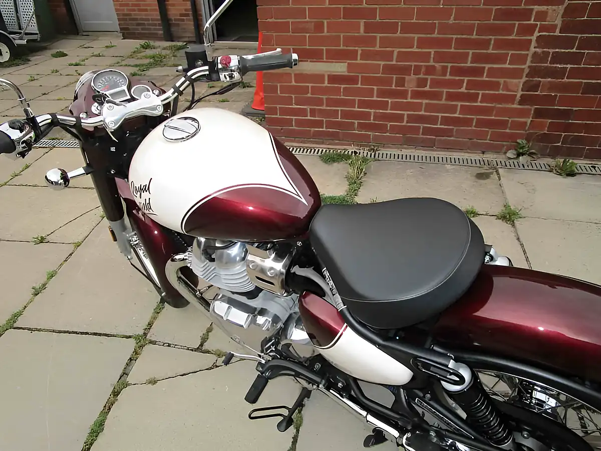 Used 2025 Royal Enfield Classic 650 Twin Vallam Red - Interior and Exterior details 15