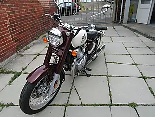Used 2025 Royal Enfield Classic 650 Twin Vallam Red - Interior and Exterior details 18