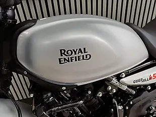 Used 2025 Royal Enfield Guerilla Silver - Interior and Exterior details 12