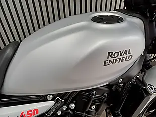 Used 2025 Royal Enfield Guerilla Silver - Interior and Exterior details 3