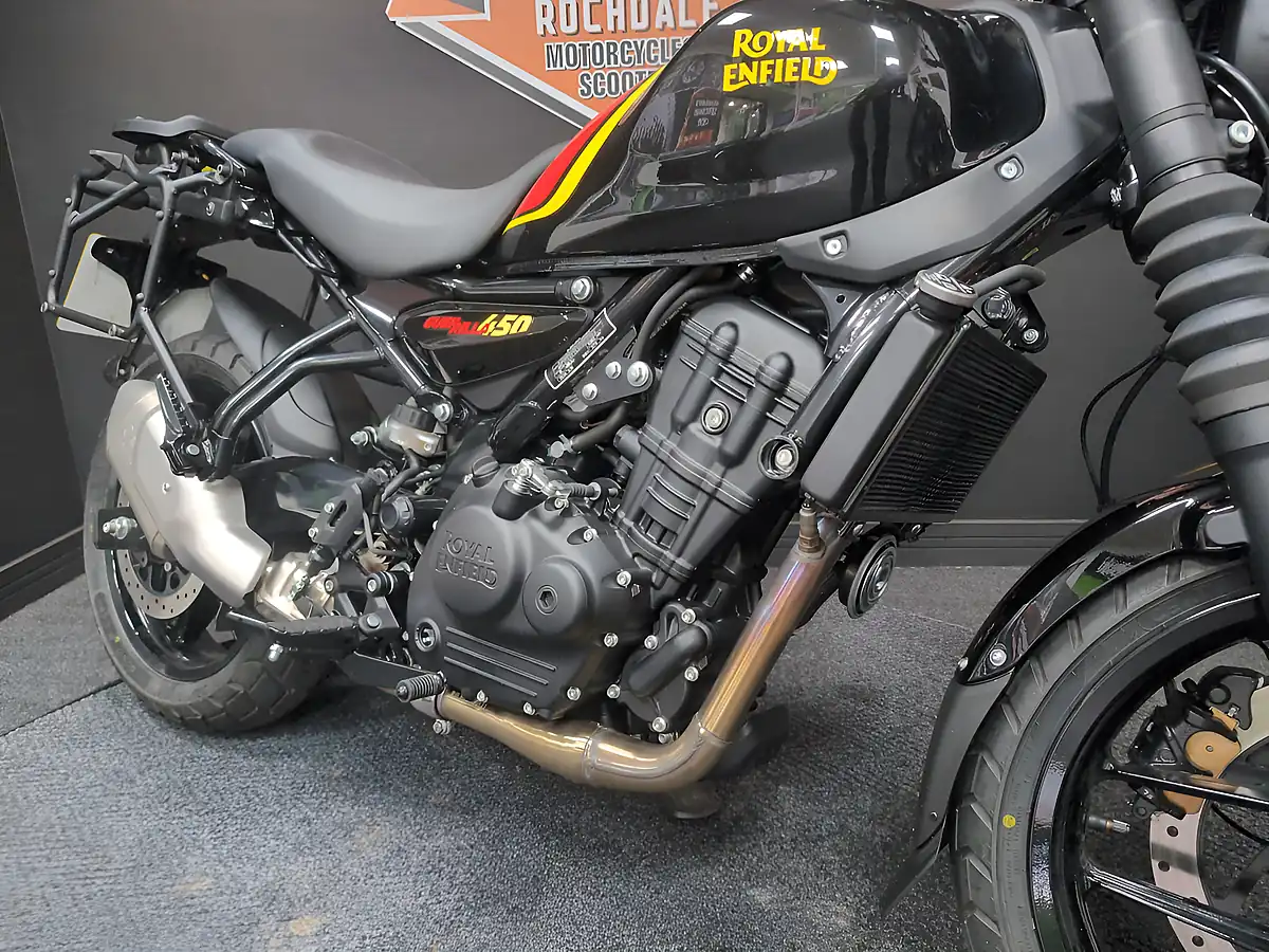 Used 2025 Royal Enfield Guerrilla 450 Black - Interior and Exterior details 10