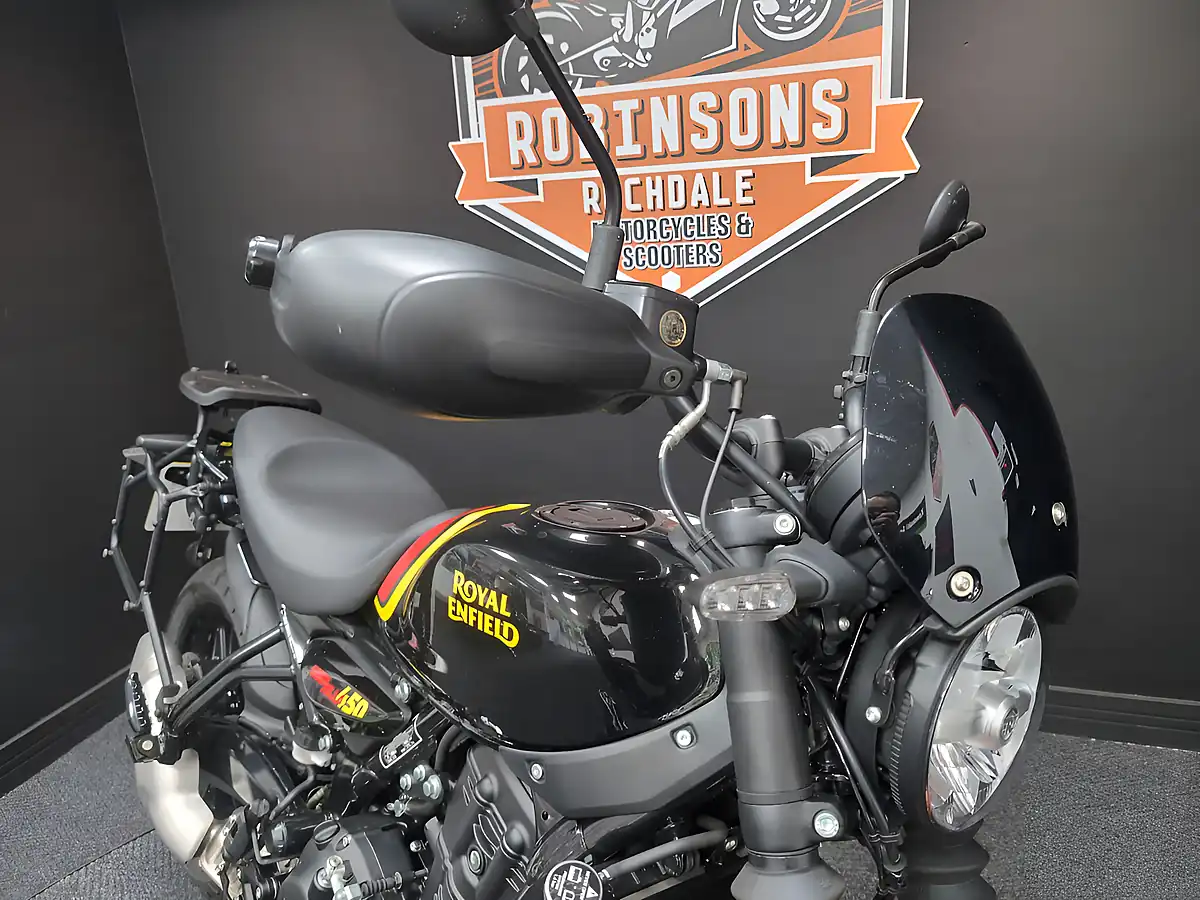 Used 2025 Royal Enfield Guerrilla 450 Black - Interior and Exterior details 11