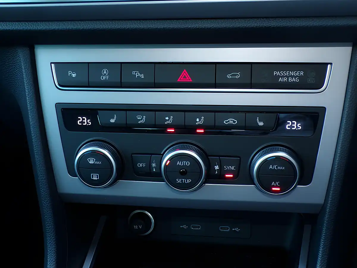 Used 2025 SEAT Ateca Fr Black Edition Red - Interior and Exterior details 14