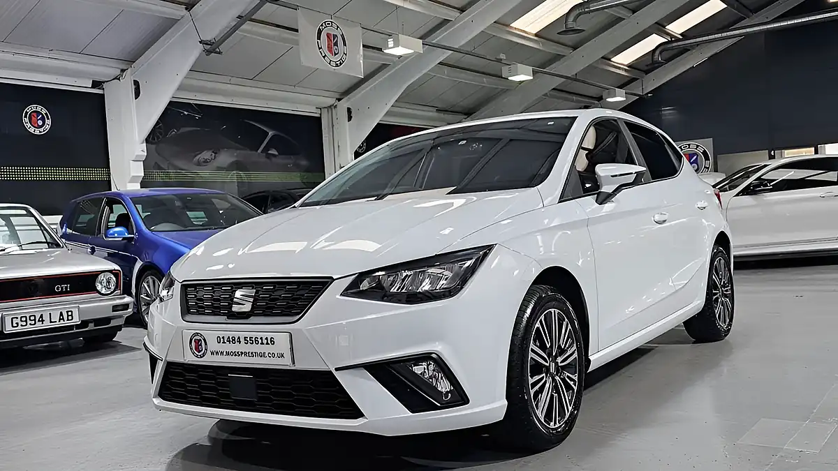 Used 2025 SEAT Ibiza Se Technology White - Interior and Exterior details 10