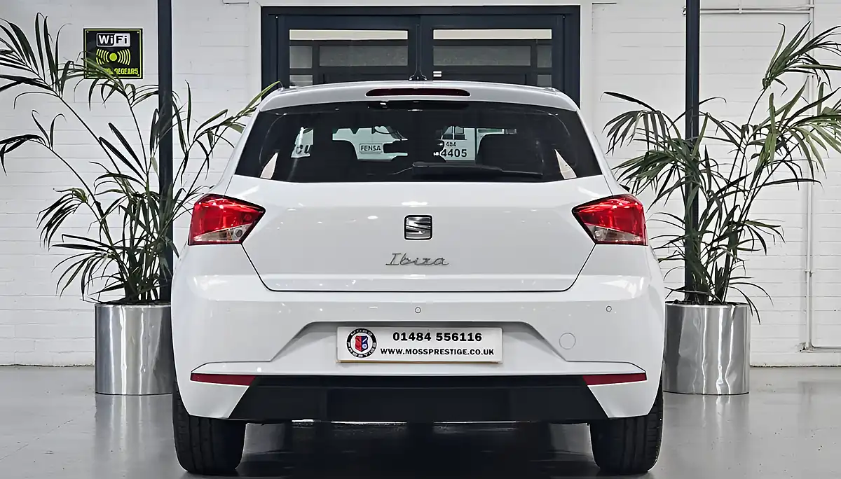 Used 2025 SEAT Ibiza Se Technology White - Interior and Exterior details 7