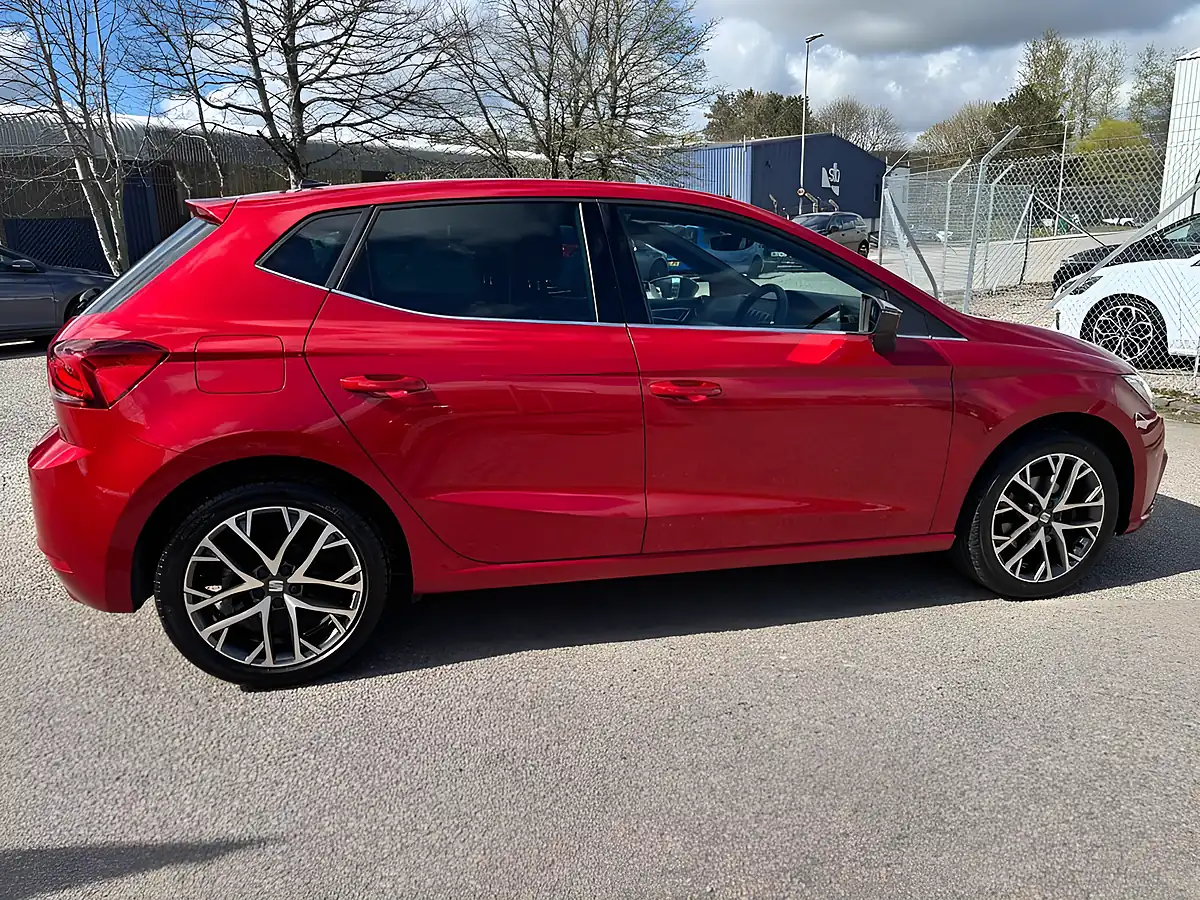 Used 2025 SEAT Ibiza Xcellence Red - Interior and Exterior details 11