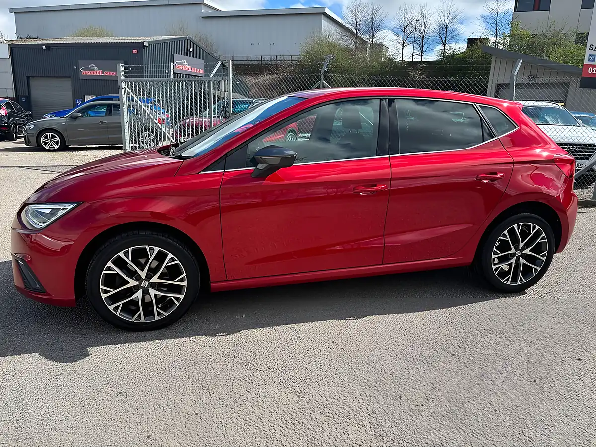Used 2025 SEAT Ibiza Xcellence Red - Interior and Exterior details 16