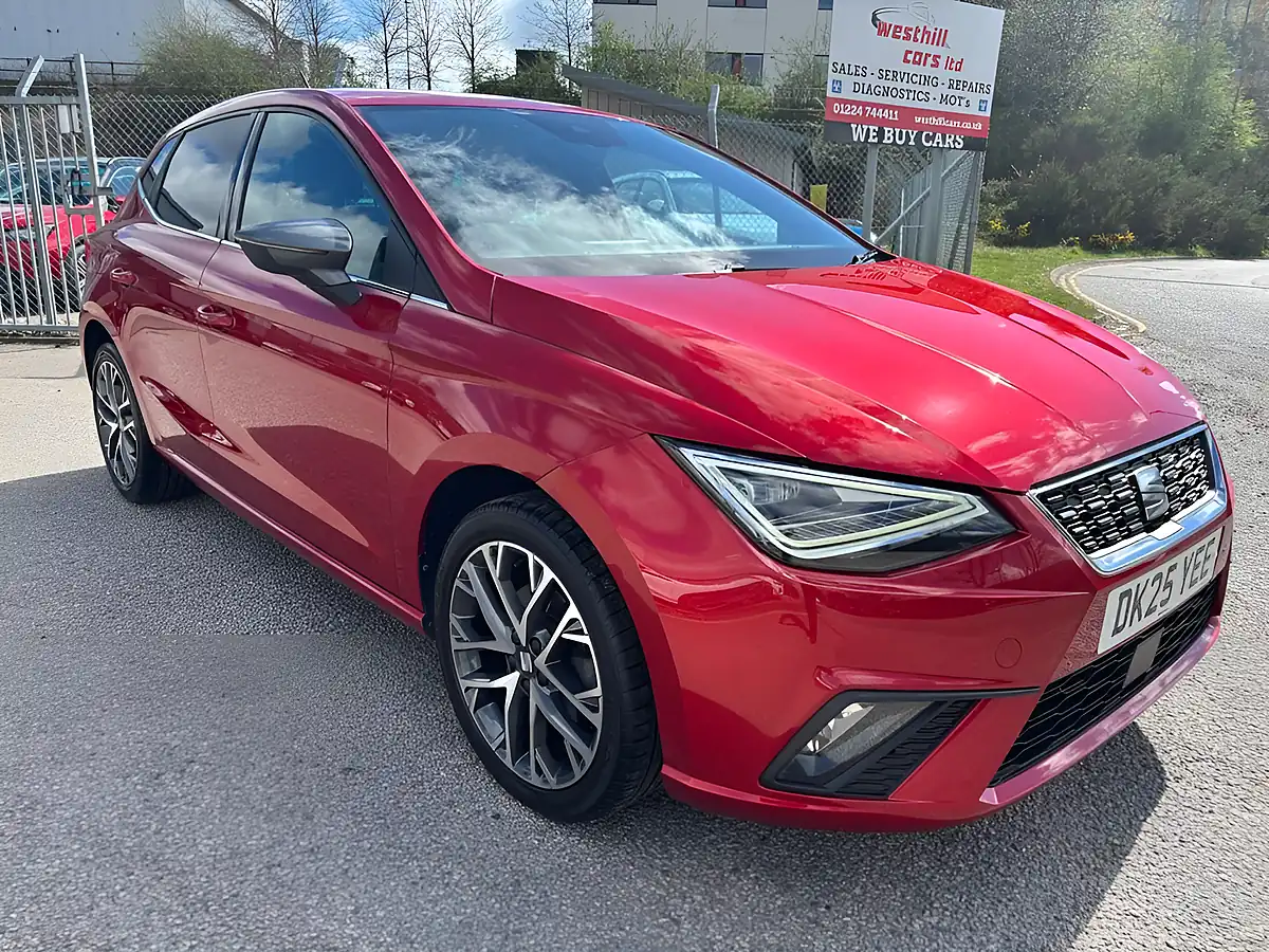 Used 2025 SEAT Ibiza Xcellence Red - Interior and Exterior details 7