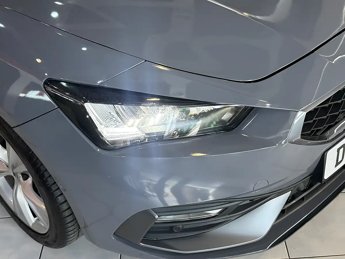 Used 2025 SEAT Leon Fr Grey - Interior and Exterior details 3