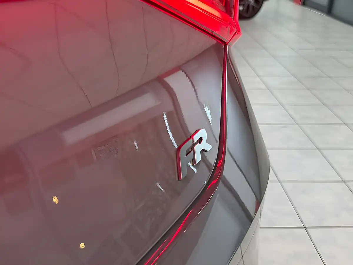 Used 2025 SEAT Leon Fr Grey - Interior and Exterior details 8
